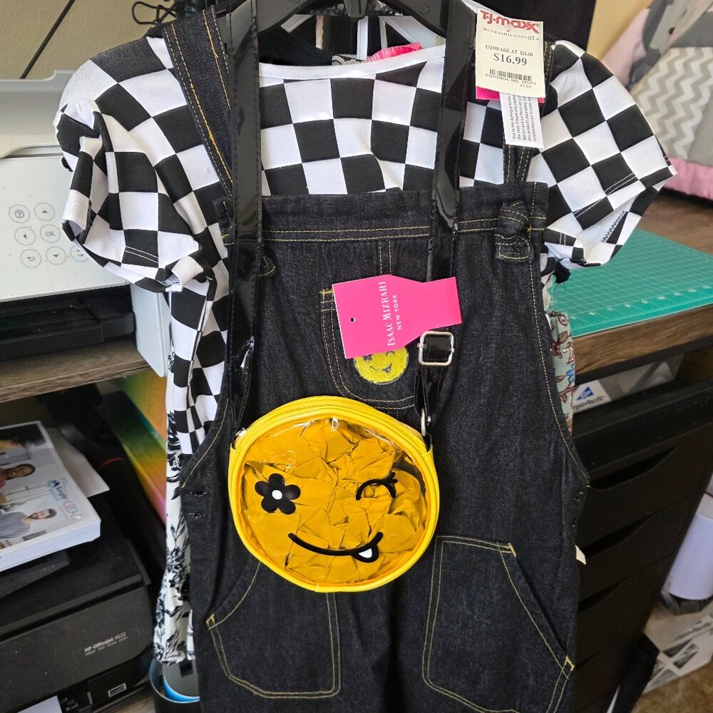 Full outfit black and white shirt jean shorts coverall and bag